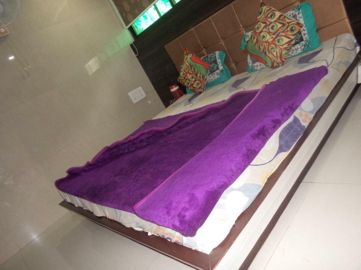 Hotel Kiran 아부 산 외부 사진