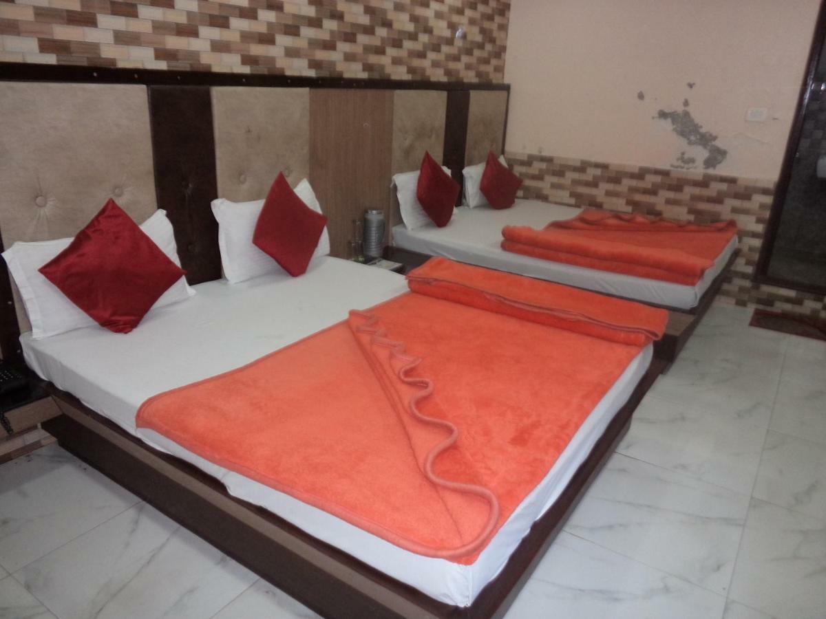 Hotel Kiran 아부 산 외부 사진