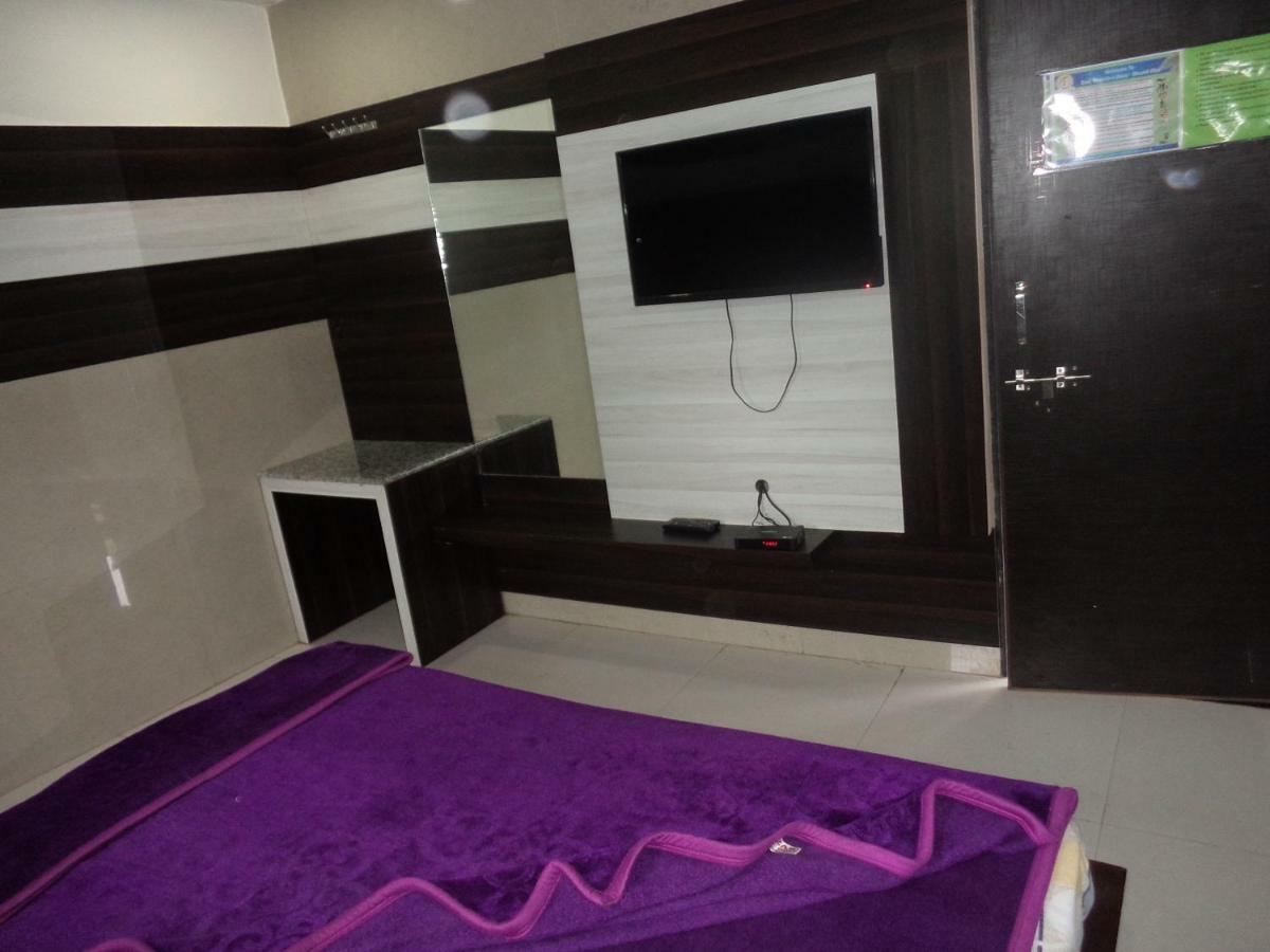 Hotel Kiran 아부 산 외부 사진