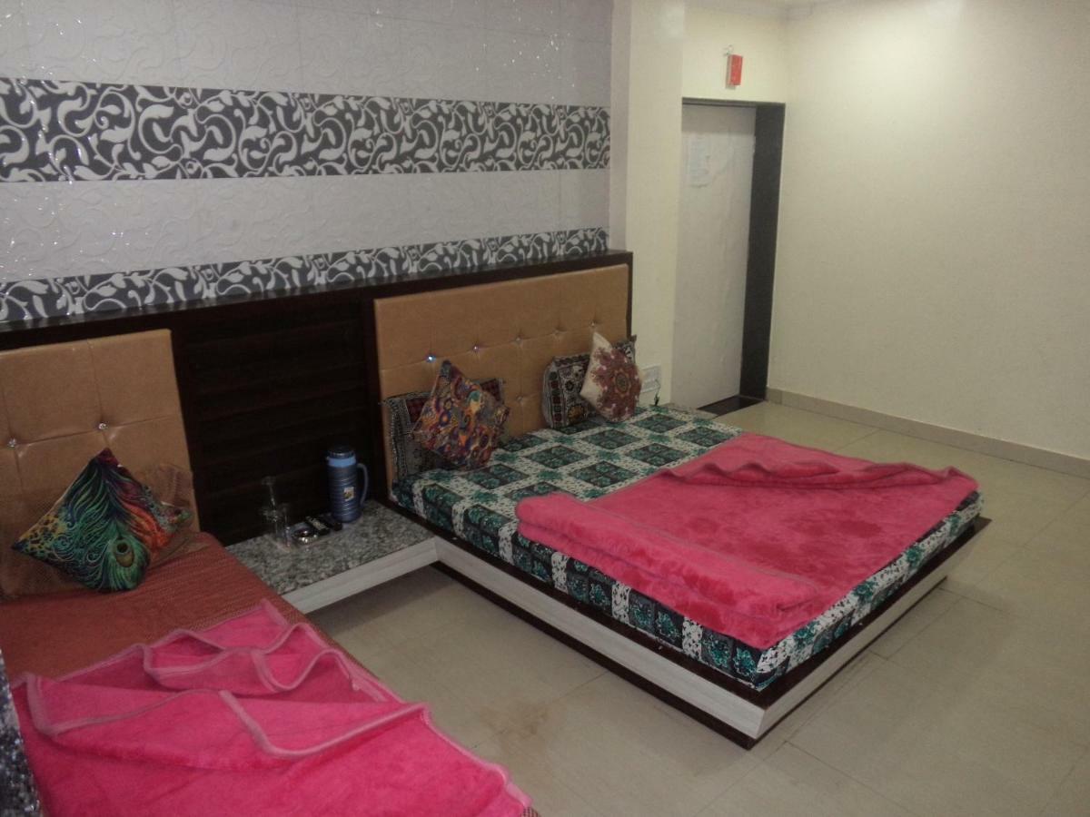 Hotel Kiran 아부 산 외부 사진