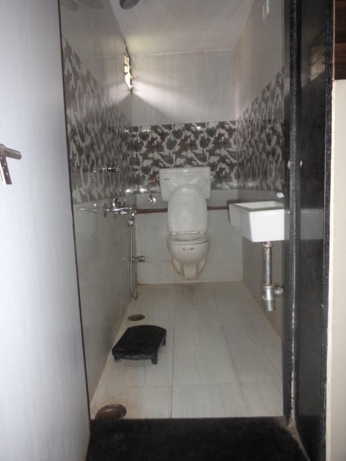Hotel Kiran 아부 산 외부 사진