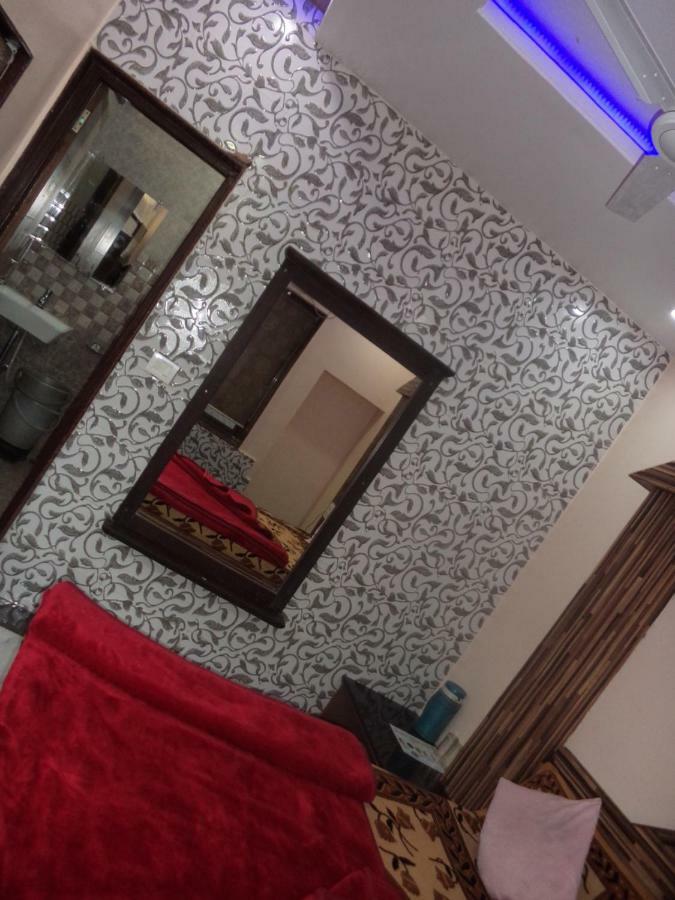 Hotel Kiran 아부 산 외부 사진